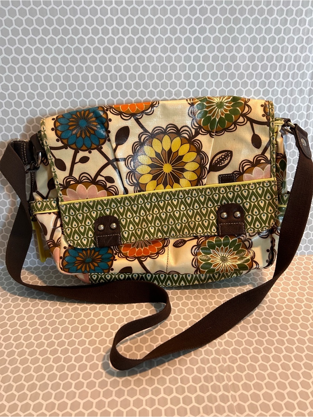 Fossil Key-Per Floral Crossbody Messenger Bag Green Accent Charms Key & Bead